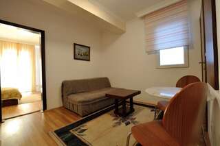 Отель Hotel Djuric Петровац Апартаменты с 1 спальней-2