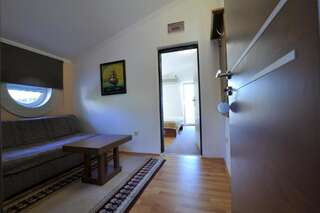 Отель Hotel Djuric Петровац Семейный номер-4