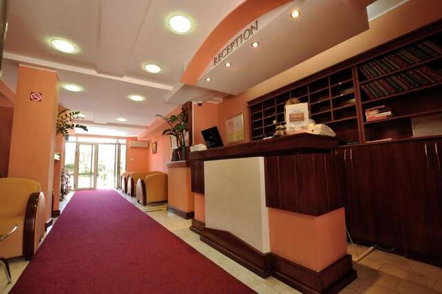 Отель Hotel Djuric Петровац-13